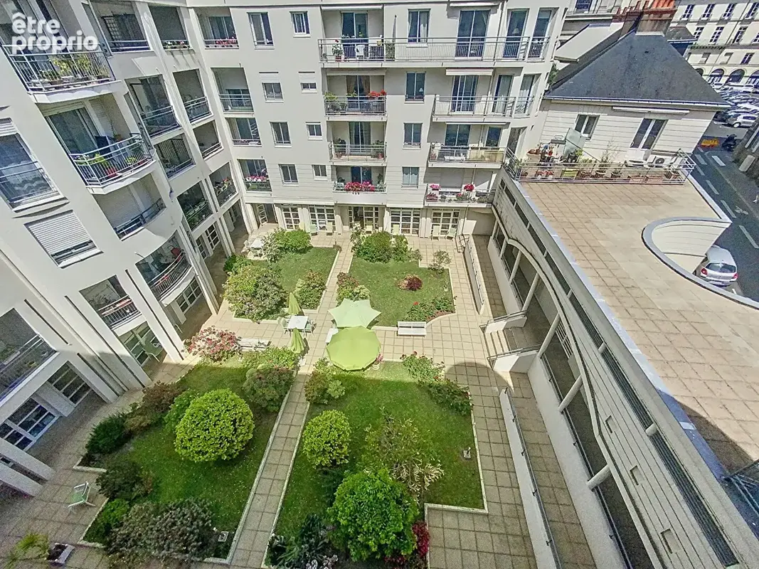 RÉSIDENCE SENIORS : T2 de 55.49 m² avec double Balcon, Cave et Parking - photo 2