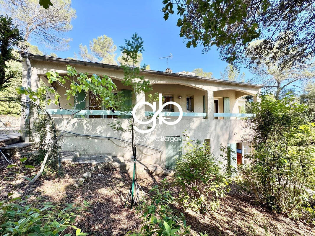 Maison à SAINT-CLEMENT-DE-RIVIERE