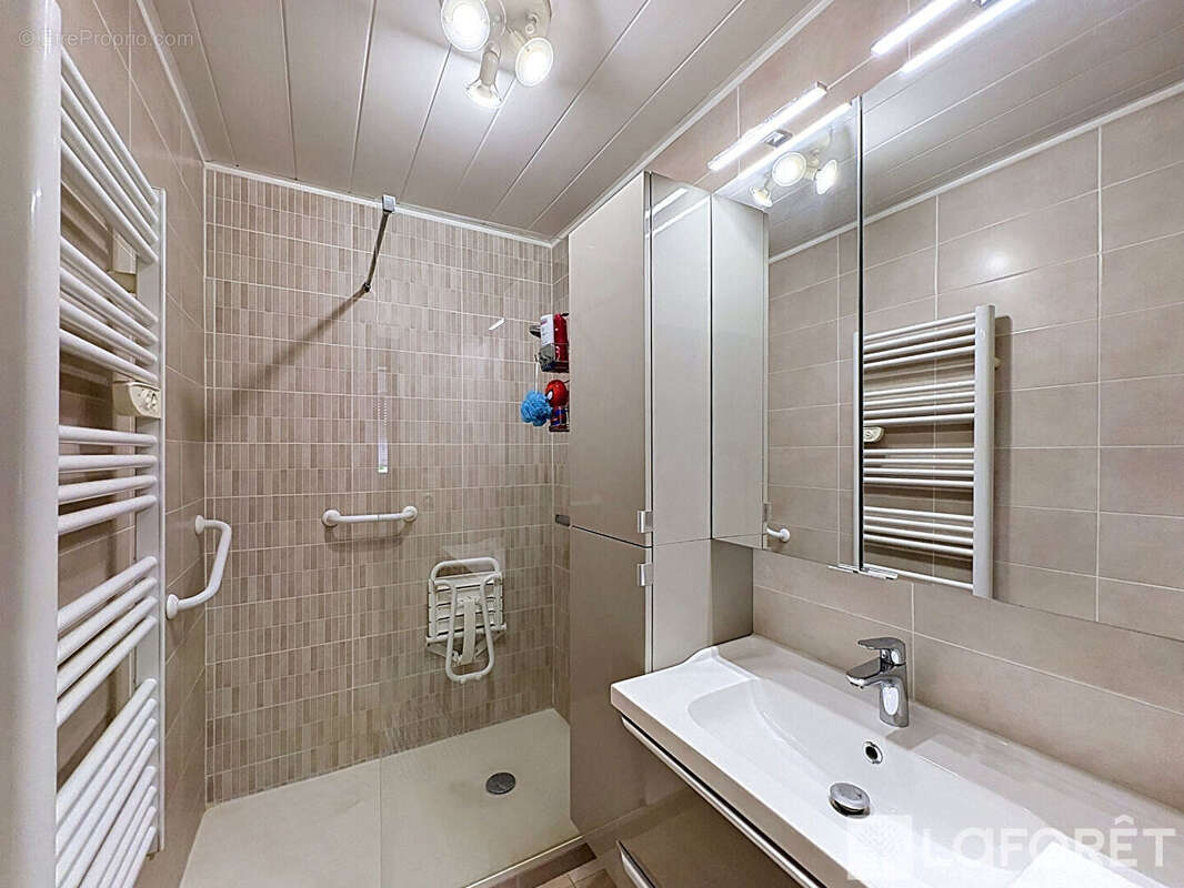 Appartement à BOURGOIN-JALLIEU