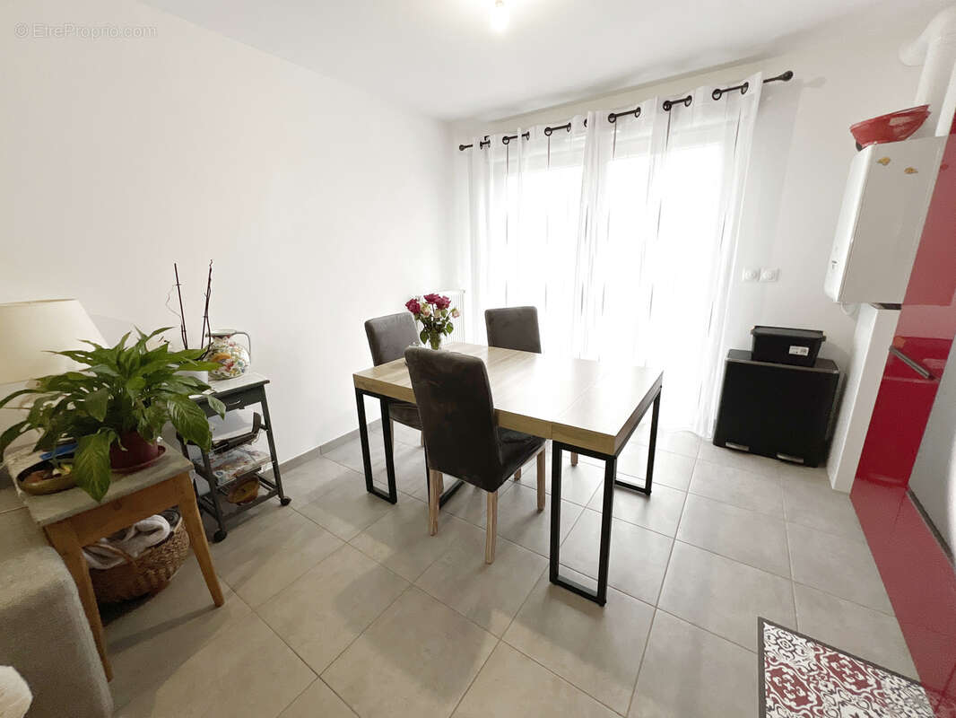 Appartement à SAINT-LAURENT-DE-MURE