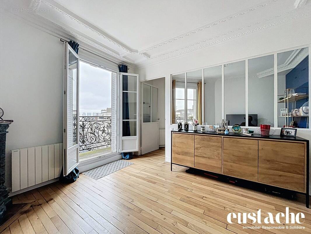 Appartement à PARIS-15E
