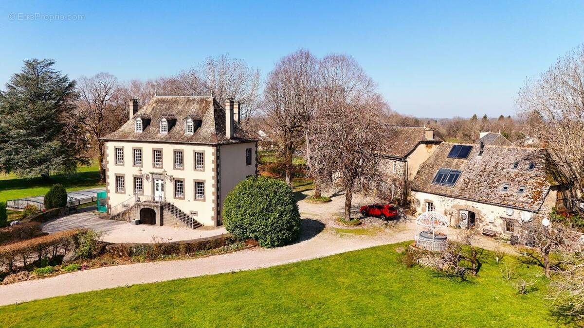 Maison à MUR-DE-BARREZ