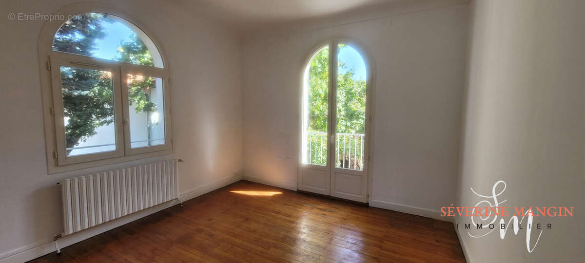 Maison 187 m² à Romans-Sur-Isere  - photo 7