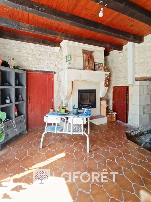 Maison à VILLARS-EN-PONS