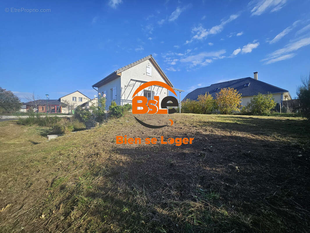 Maison à vendreT3 Saint Alban sur Limagnole -Agence immobilière BSLE IMMO Saint Chély D'Apcher - Maison à SAINT-ALBAN-SUR-LIMAGNOLE