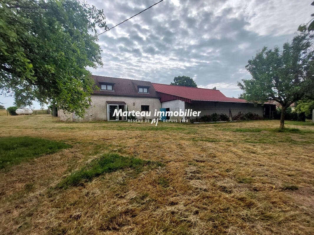 Maison à VILLAINES-SOUS-LUCE