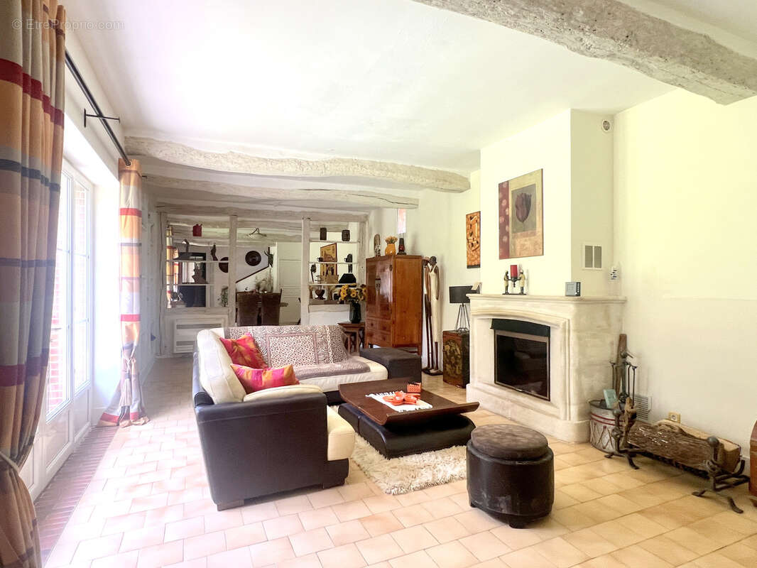 Maison à VERT-EN-DROUAIS