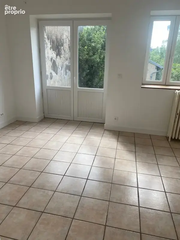 Appartement 6 pièces 330 m² à vendre à La Souterraine (23300) - photo 4