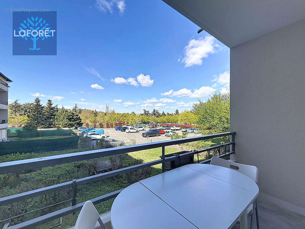 Appartement à SAINT-GENIS-LAVAL