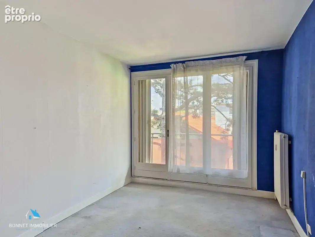 Appartement T3 avec terrasse et parking - photo 7