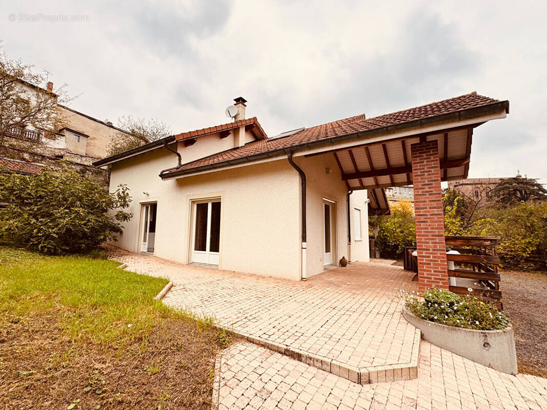 Maison à REGNY
