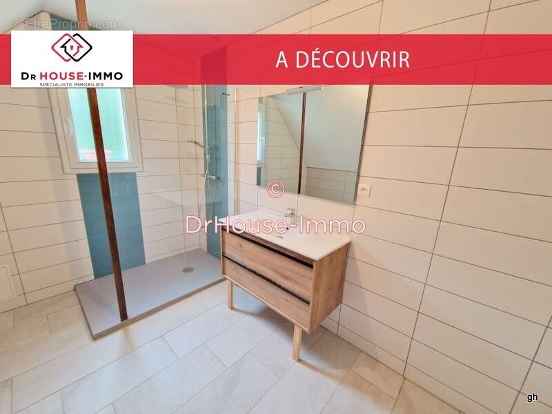 Maison à LOUVIGNE-DU-DESERT