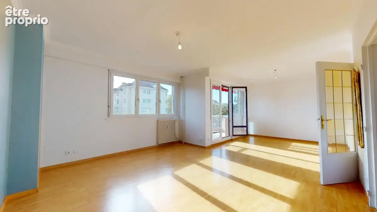 MULHOUSE – Appartement F4 de 92 m² avec balcon, garage et parking privatif - photo 2