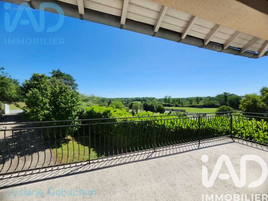 Maison 172 m² à Mareuil  - photo 2