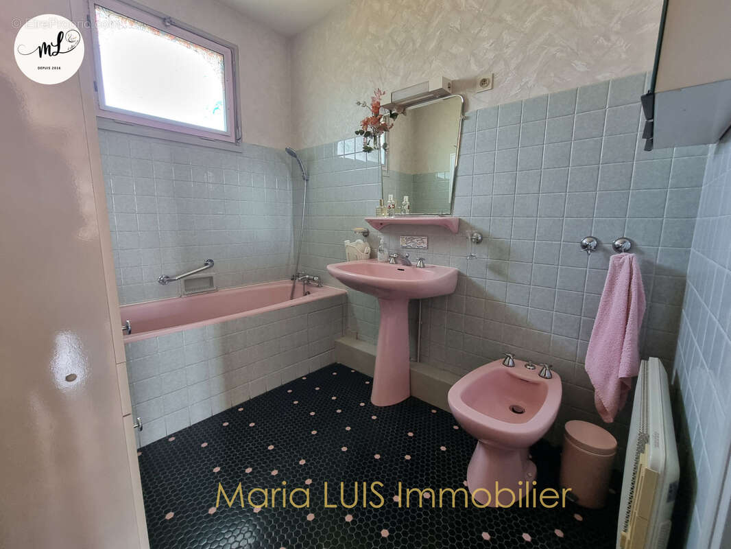 Maison individuelle proche du centre de la commune et des complexes sportifs - photo 6