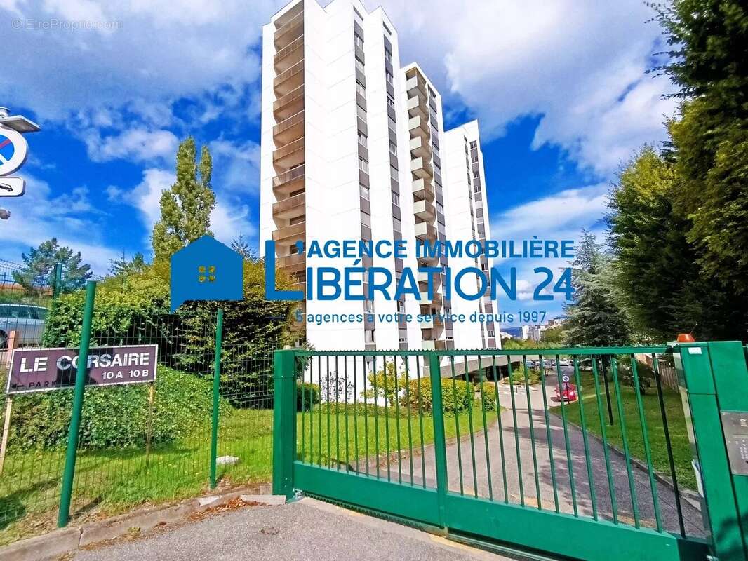 Appartement à SAINT-ETIENNE