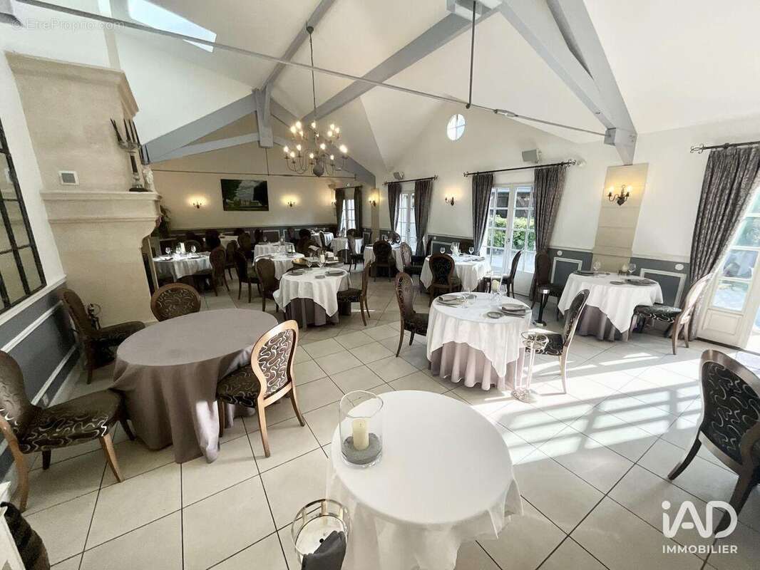 Photo 5 - Commerce à CHANTILLY