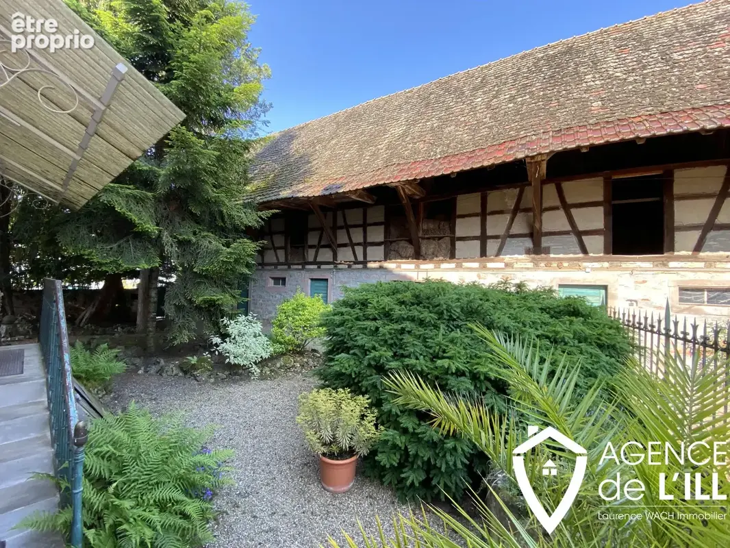 Ancienne maison bourgeoise de 215 m2 à Saasenheim sur 19 ares de terrain - photo 3