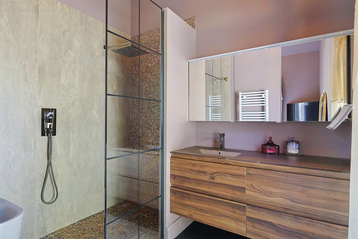 Maison à SOLLIES-TOUCAS