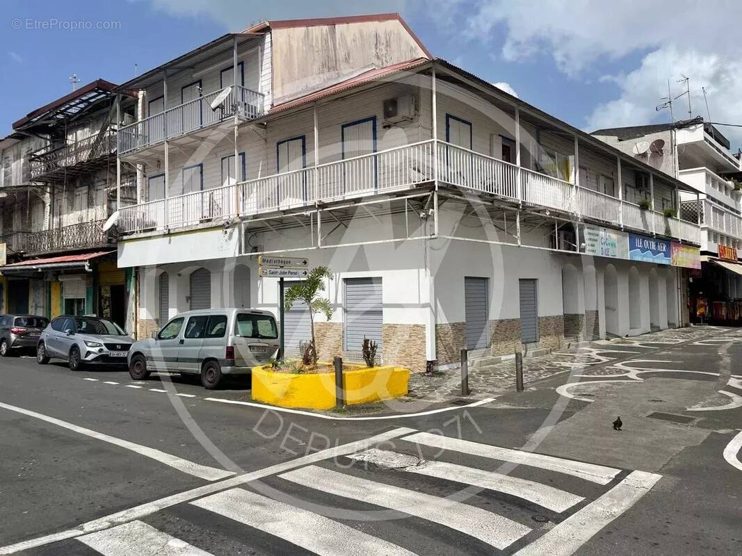 Commerce à POINTE-A-PITRE