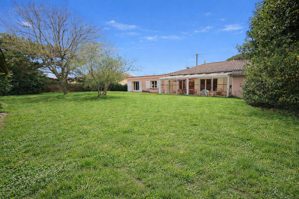 Maison à ARES