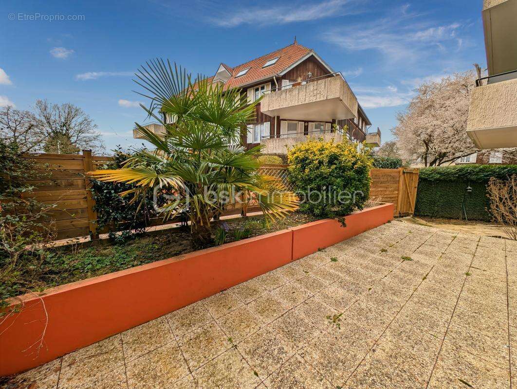 Appartement à EMERAINVILLE