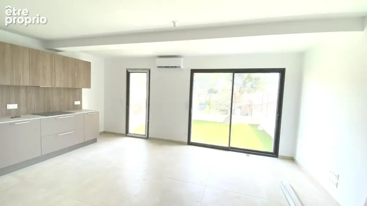 Photo Maison à Six-Fours-Les-Plages au prix de 420 000€