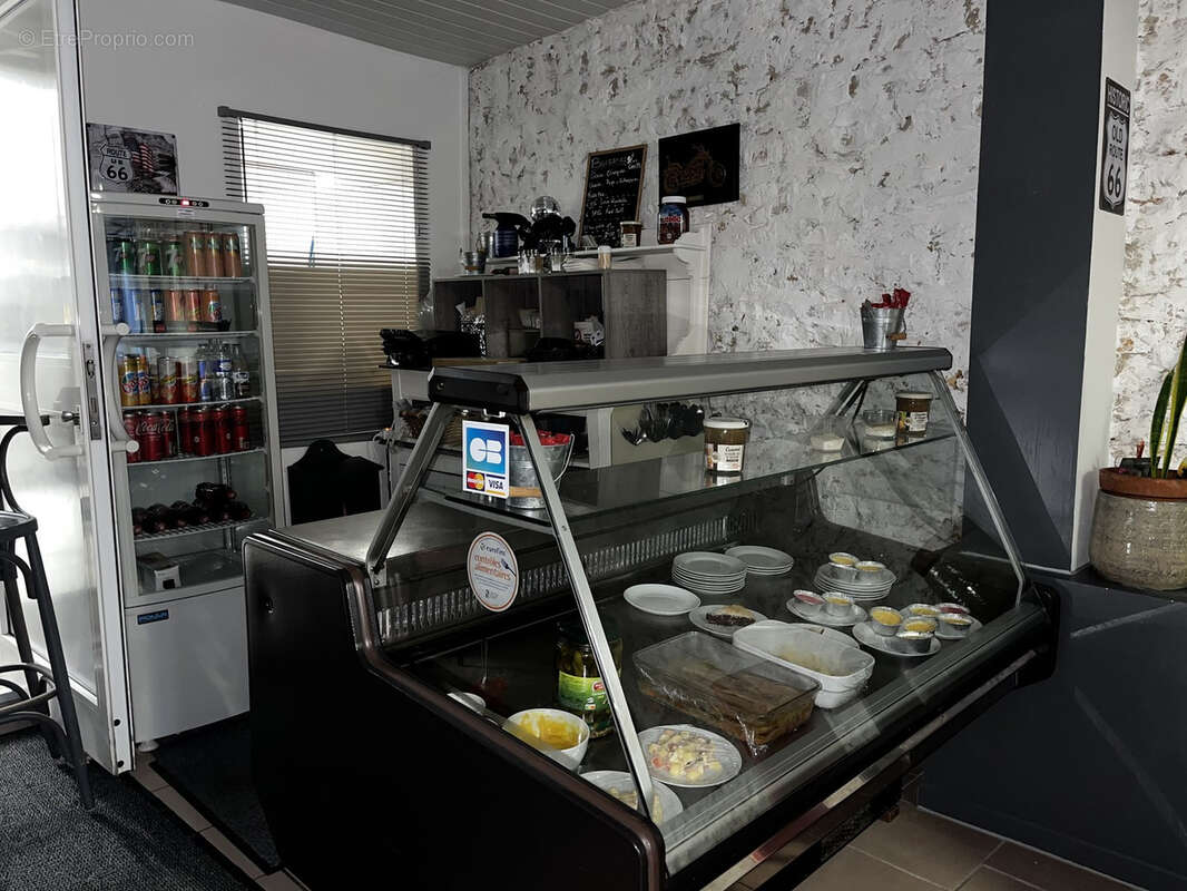 Commerce à CHASSENEUIL-SUR-BONNIEURE