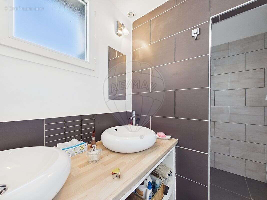 Maison à VAUX-SUR-MER