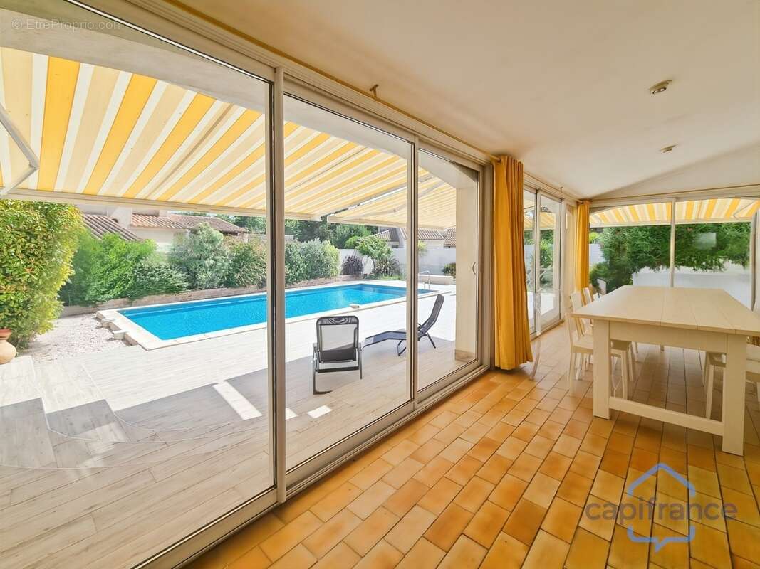 MAISON de 222m² ou double habitation - PISCINE - Terrain arboré de 830m² sans vis-à-vis - CASTRIES (34) - photo 11