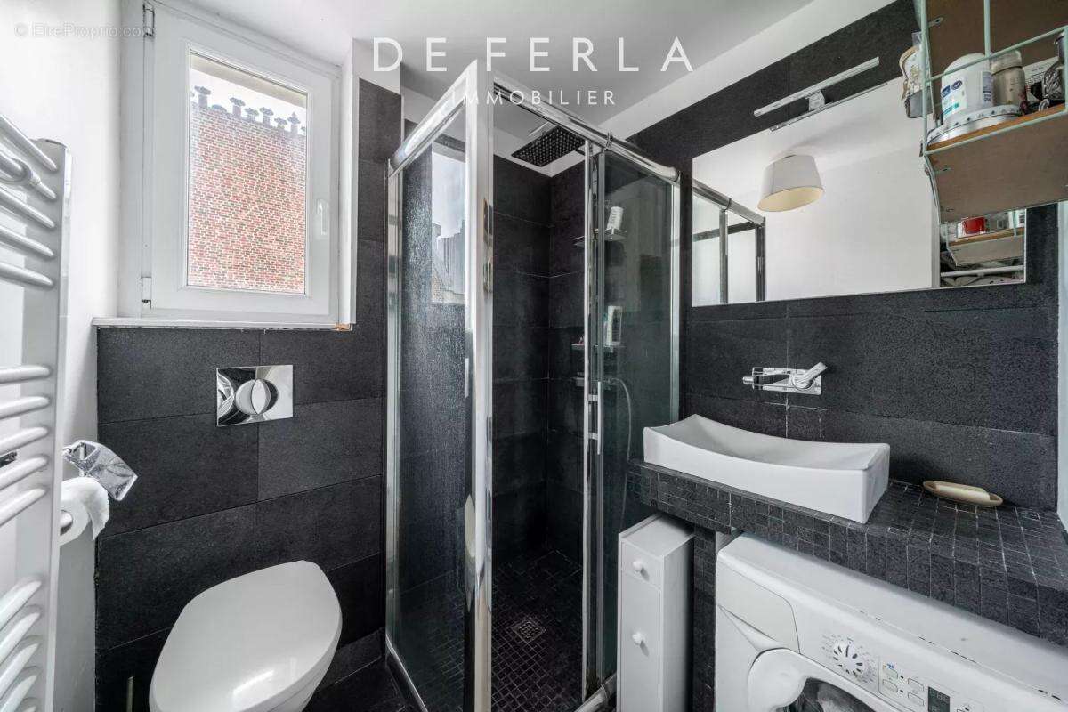 Appartement à PARIS-14E