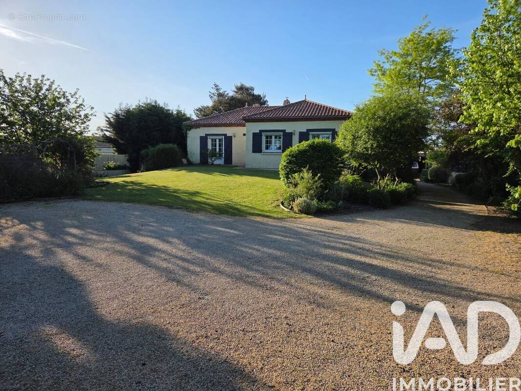 Photo 1 - Maison à VIEILLEVIGNE