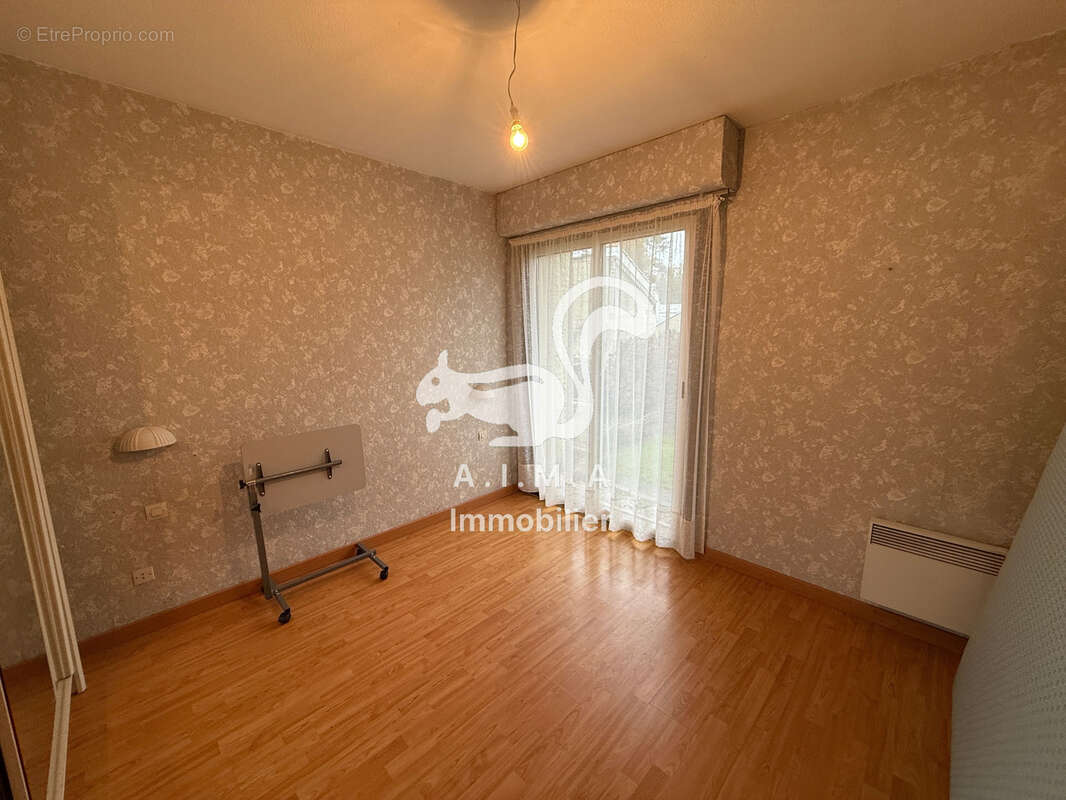 LANTON, proche de toutes commodités, maison 112m2 hab + garage 26m2 sur 1030m2 de jardin - photo 6