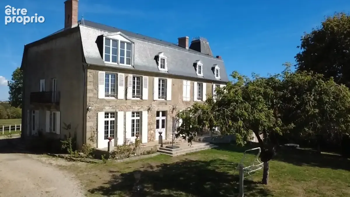 Château du XVIᵉ siècle à Aigurande - 600 m² habitables - 9 ha de prairies et bois – Pays de George Sand Indre (36) 599 000 € - photo 3