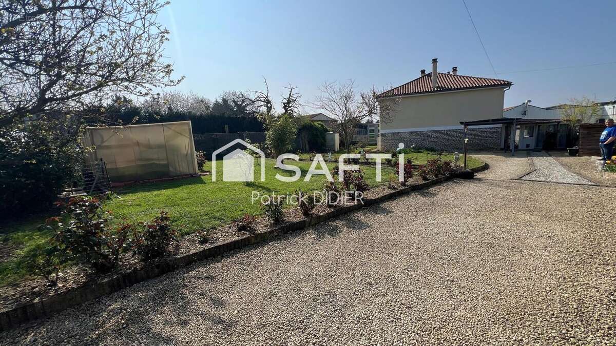 Photo 5 - Maison à THOUARS