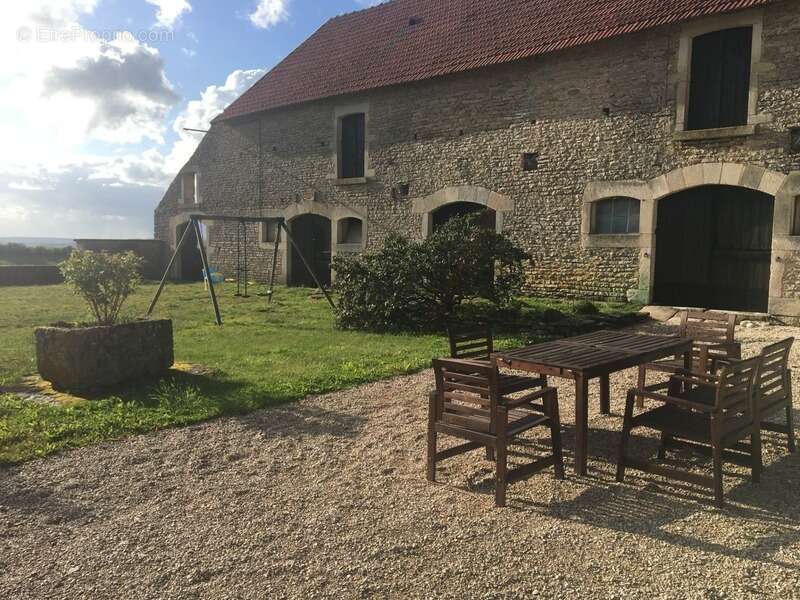 Maison à POUILLY-EN-AUXOIS