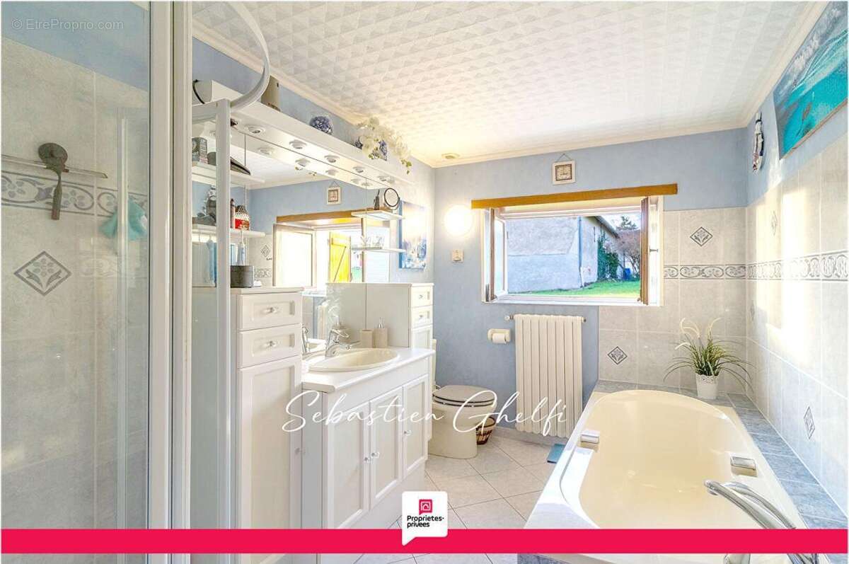 belle maison de plain-pied avec hangar et grand terrain - photo 12