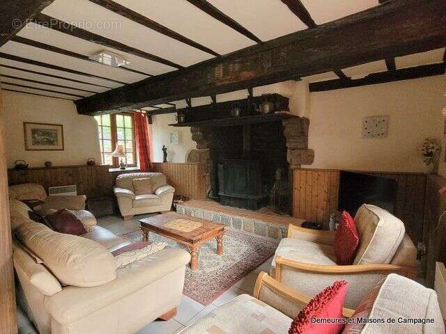 Maison à SAINT-CYR-DU-BAILLEUL