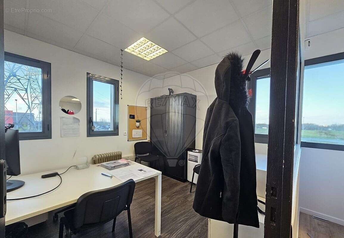 Commerce à DOMPIERRE-SUR-MER