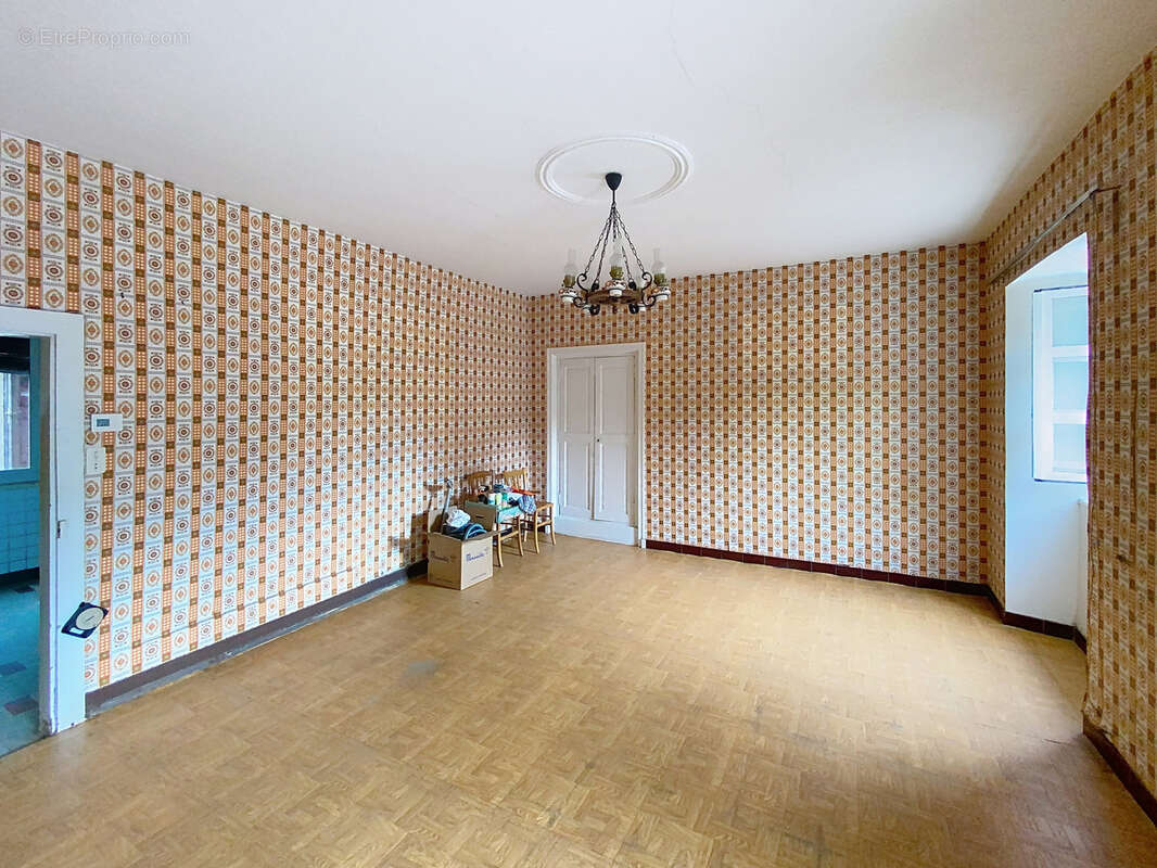 Maison de bourg à St Jean-Ligoure - photo 2
