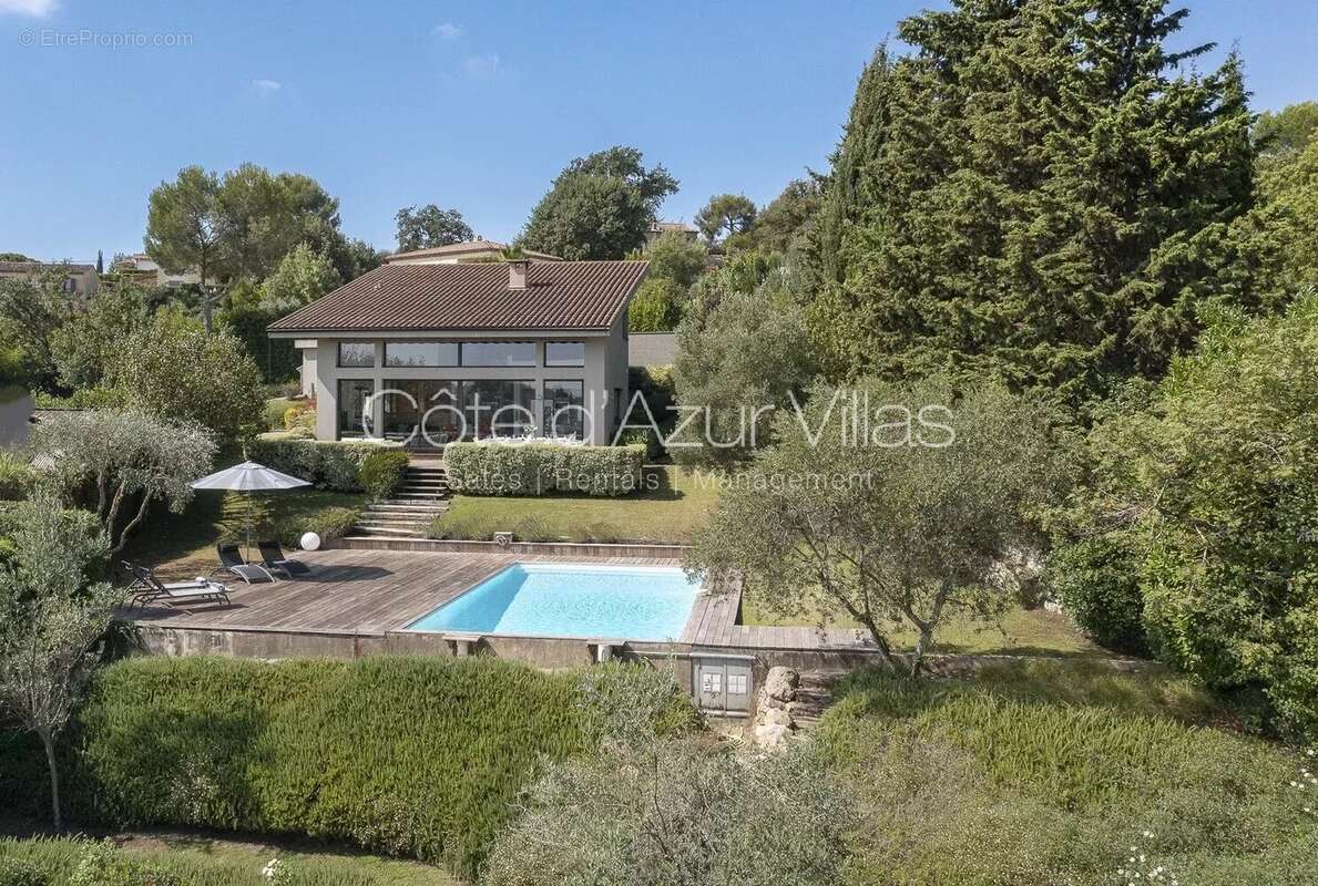 Maison à VALBONNE