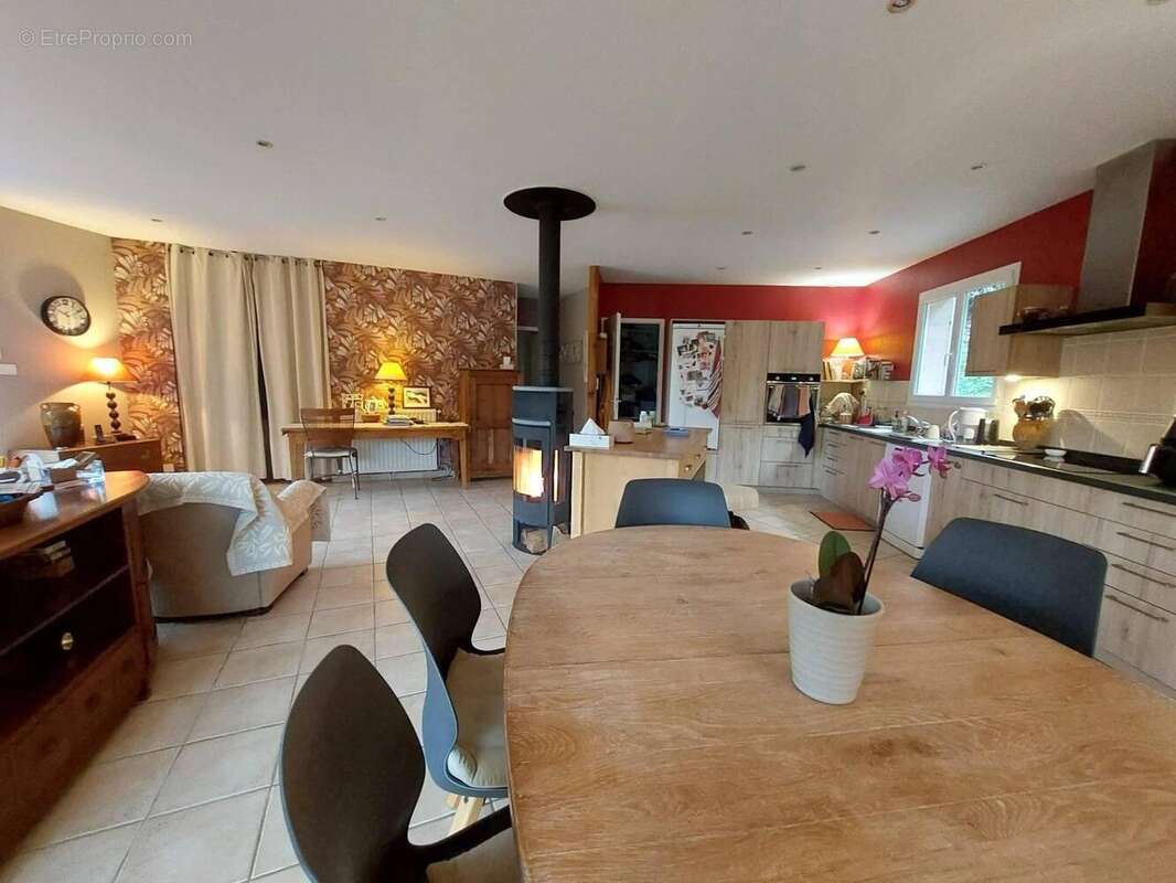 Maison 124 m² à Saint-Lary  - photo 3