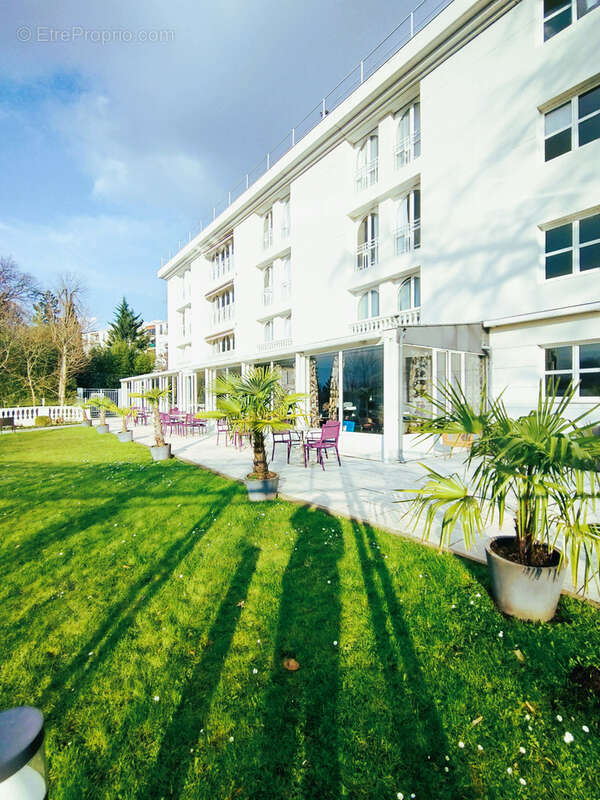 Appartement à LA CELLE-SAINT-CLOUD