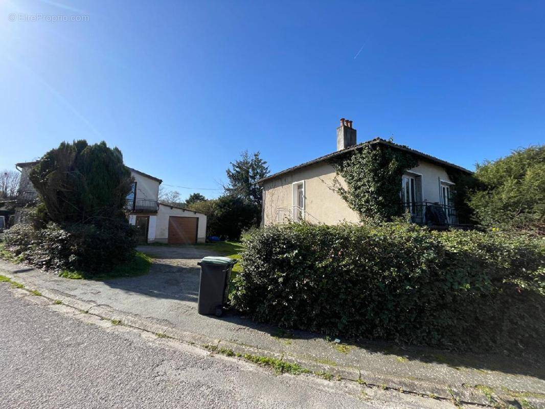 Maison à COGNAC-LA-FORET