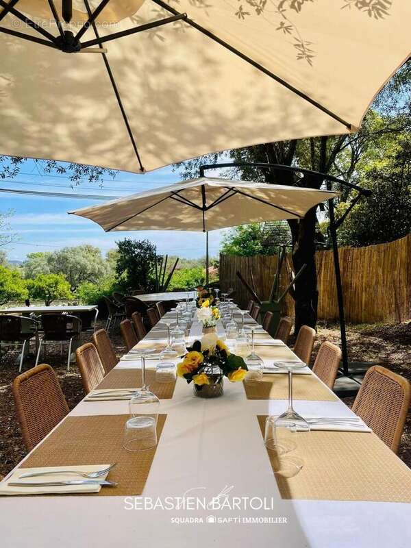 Photo 3 - Commerce à SAN-GAVINO-DI-CARBINI