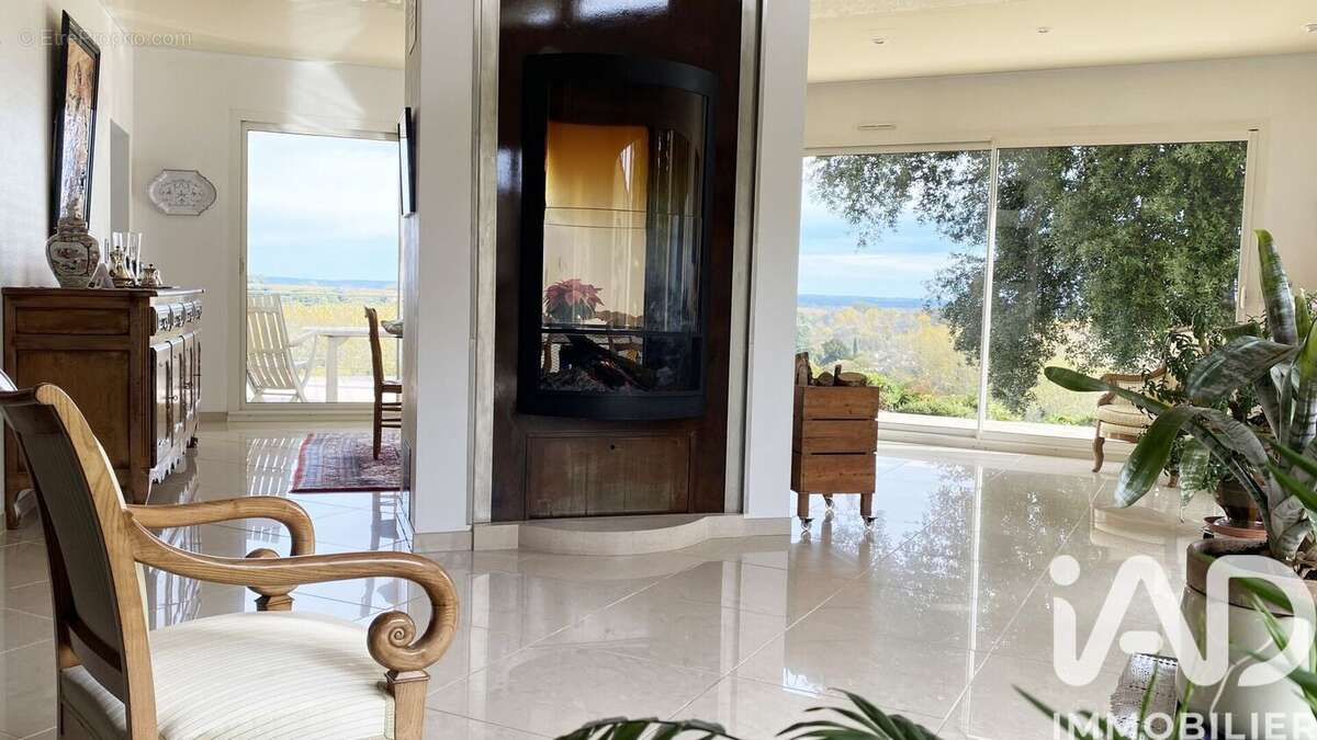 Photo 3 - Maison à CHATEAUBERNARD