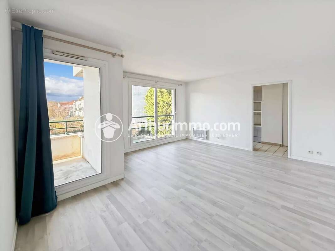 Appartement à SOISY-SUR-SEINE
