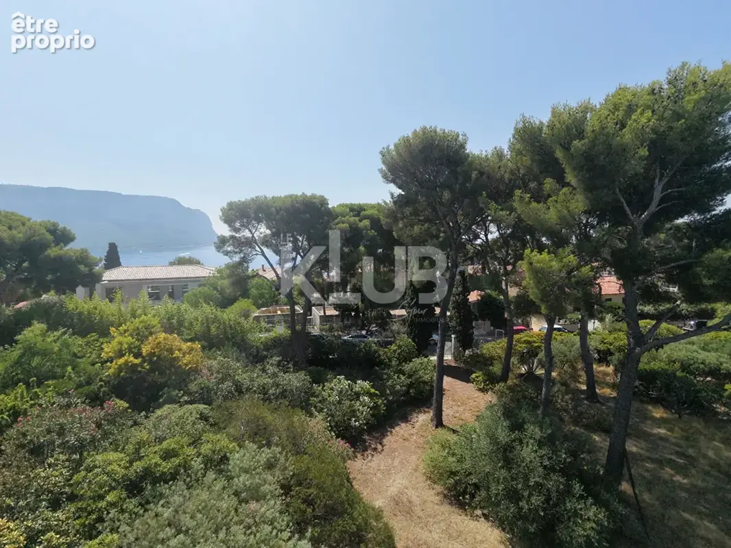 Cassis - Presqu'île  Terrain à bâtir de 1 023 m² - photo 2