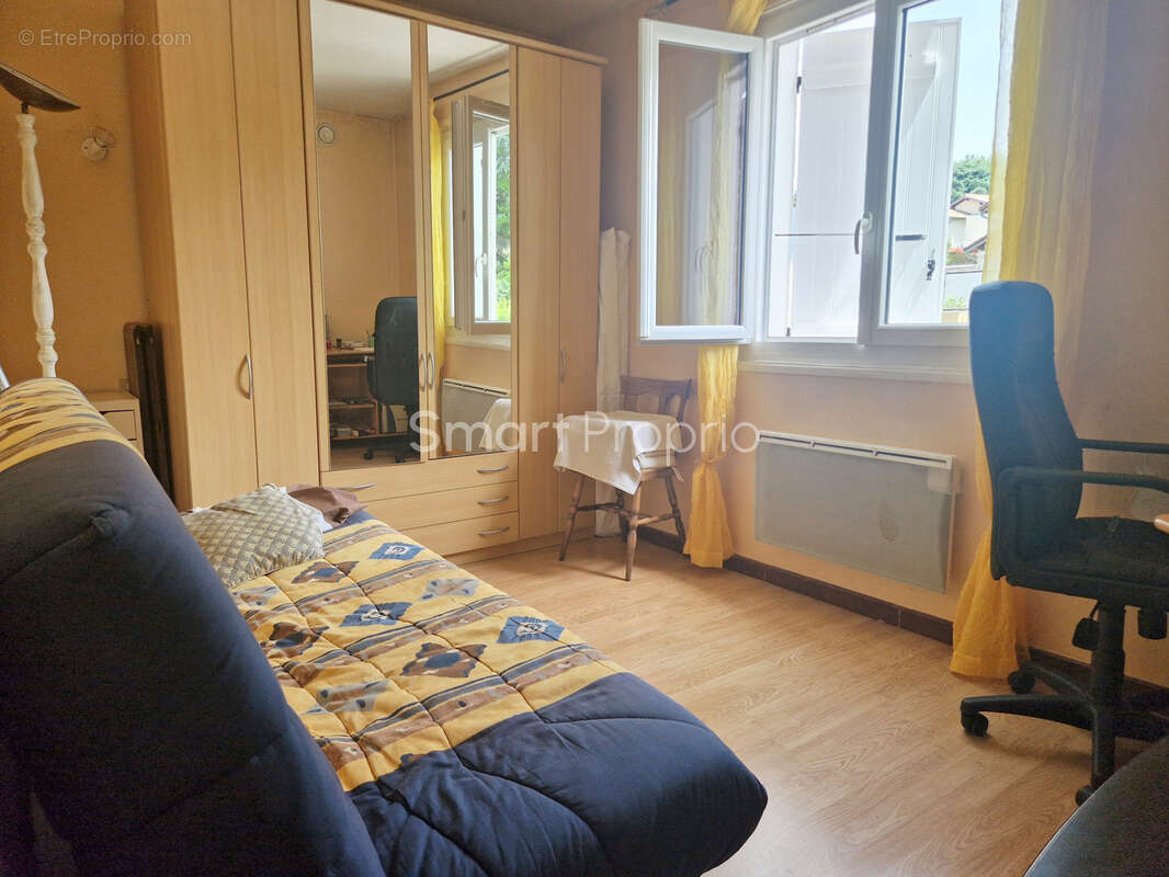 Maison à SALAISE-SUR-SANNE