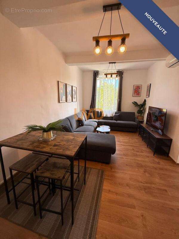 Appartement à LE MUY